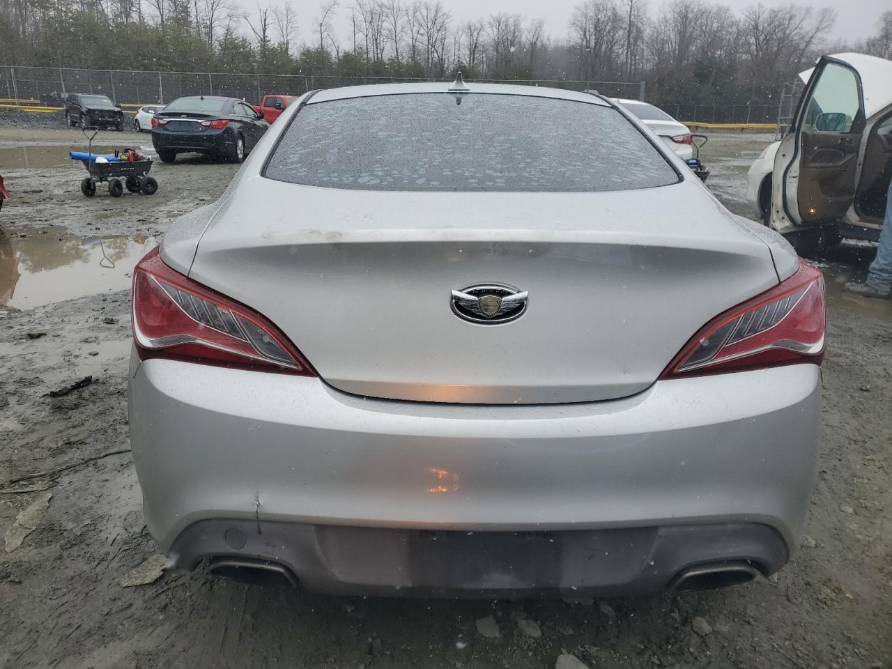 2013 Hyundai Genesis - Image 6