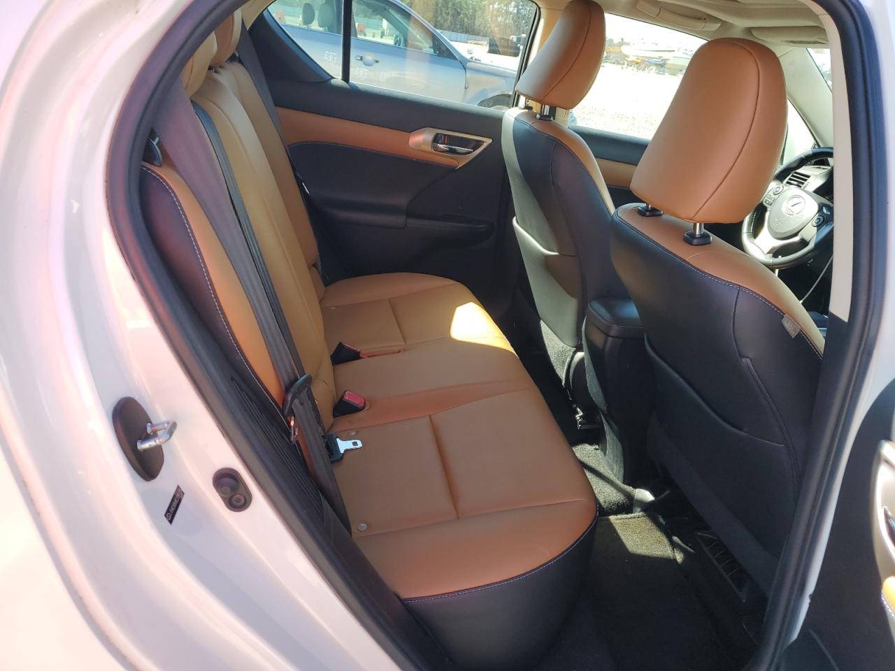 2014 Lexus CT - Image 10