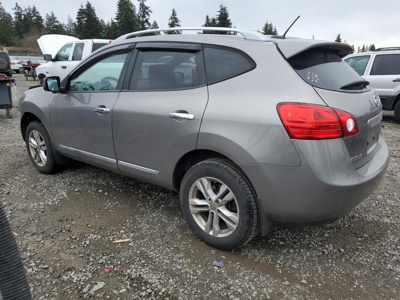 2013 Nissan Rogue - Image 2