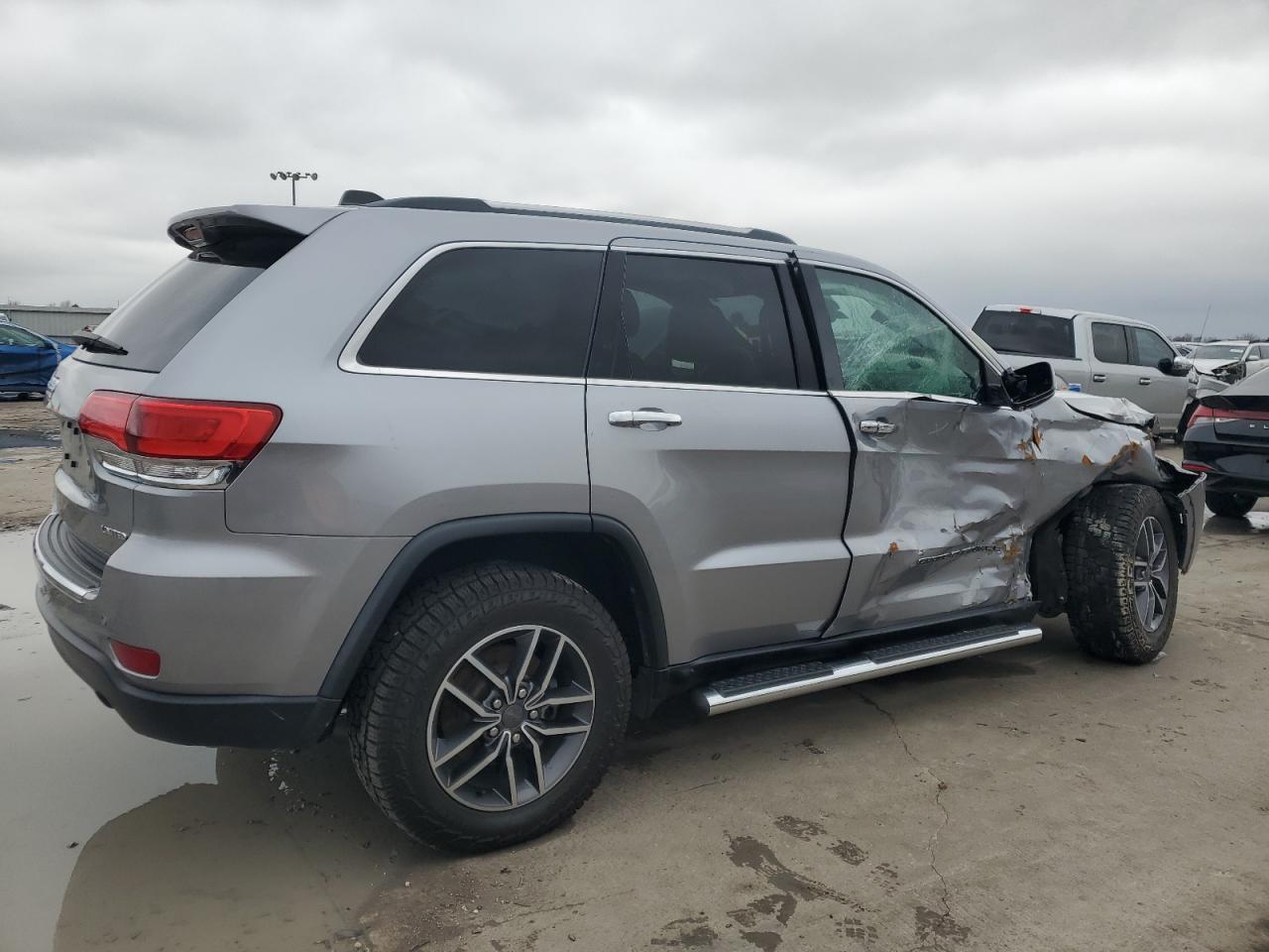 2019 Jeep Grand Cherokee - Image 3