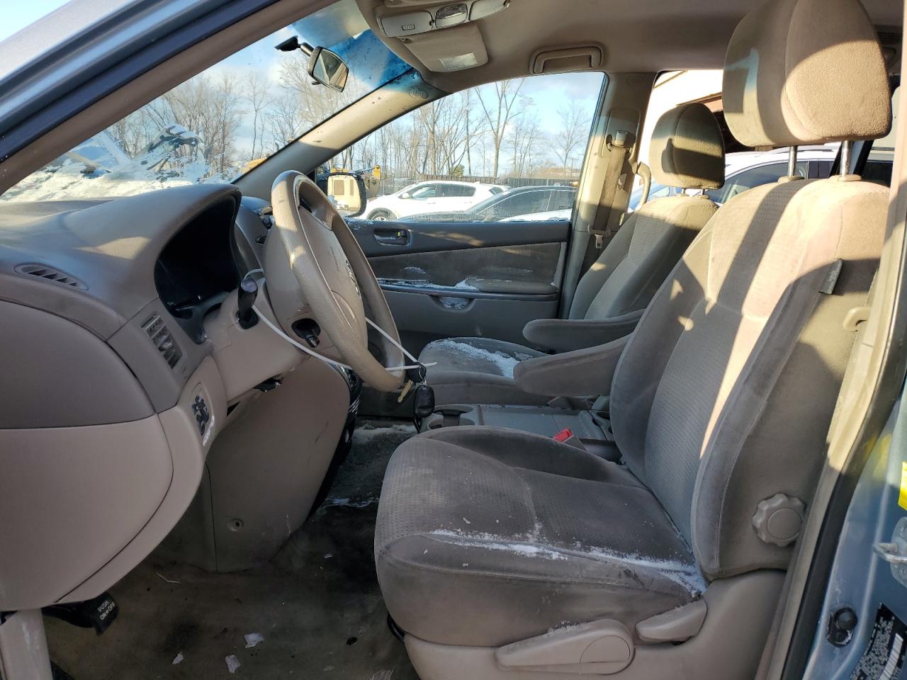 2010 Toyota Sienna - Image 7