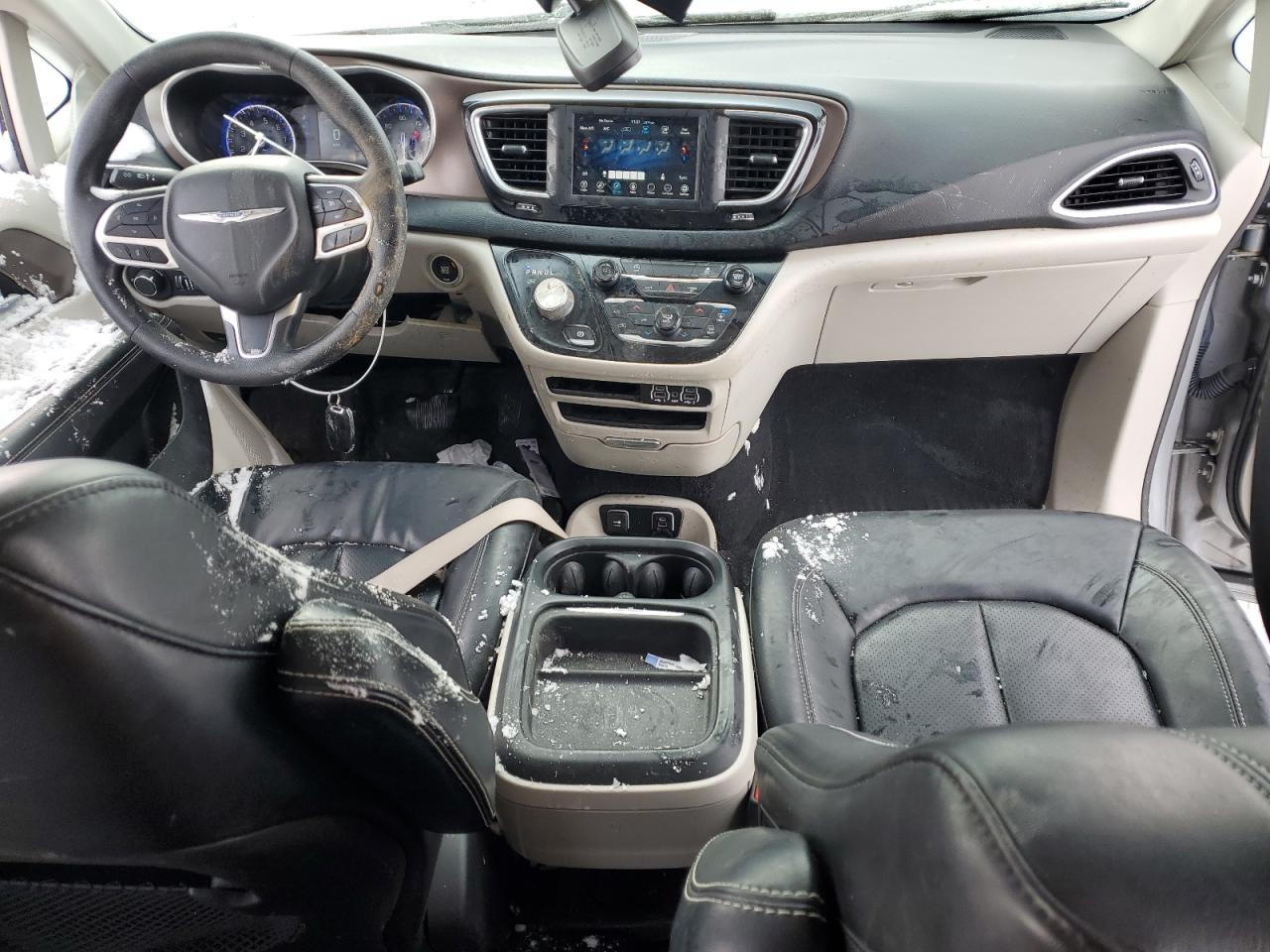 2021 Chrysler Voyager - Image 8