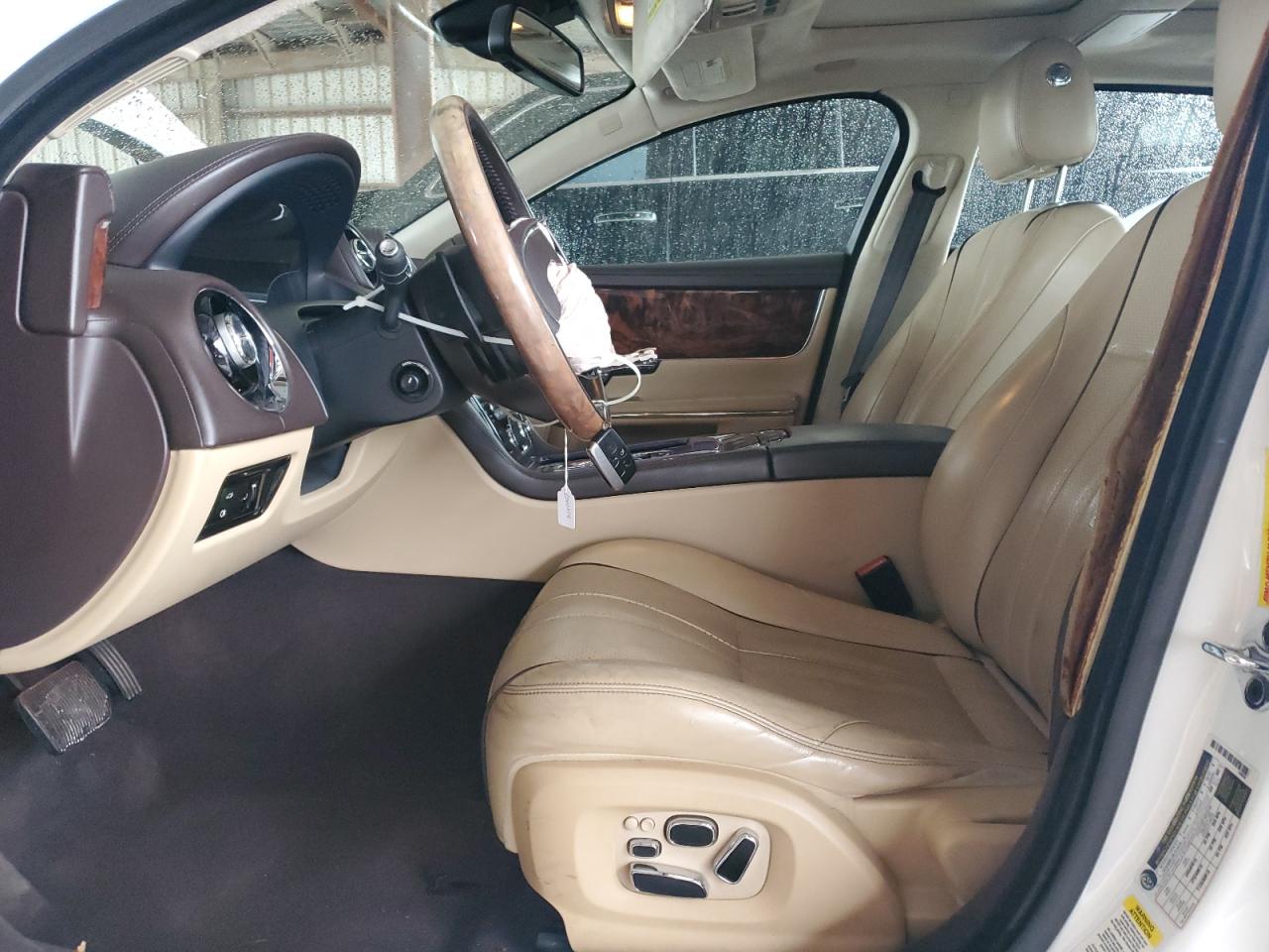 2013 Jaguar XJ - Image 7