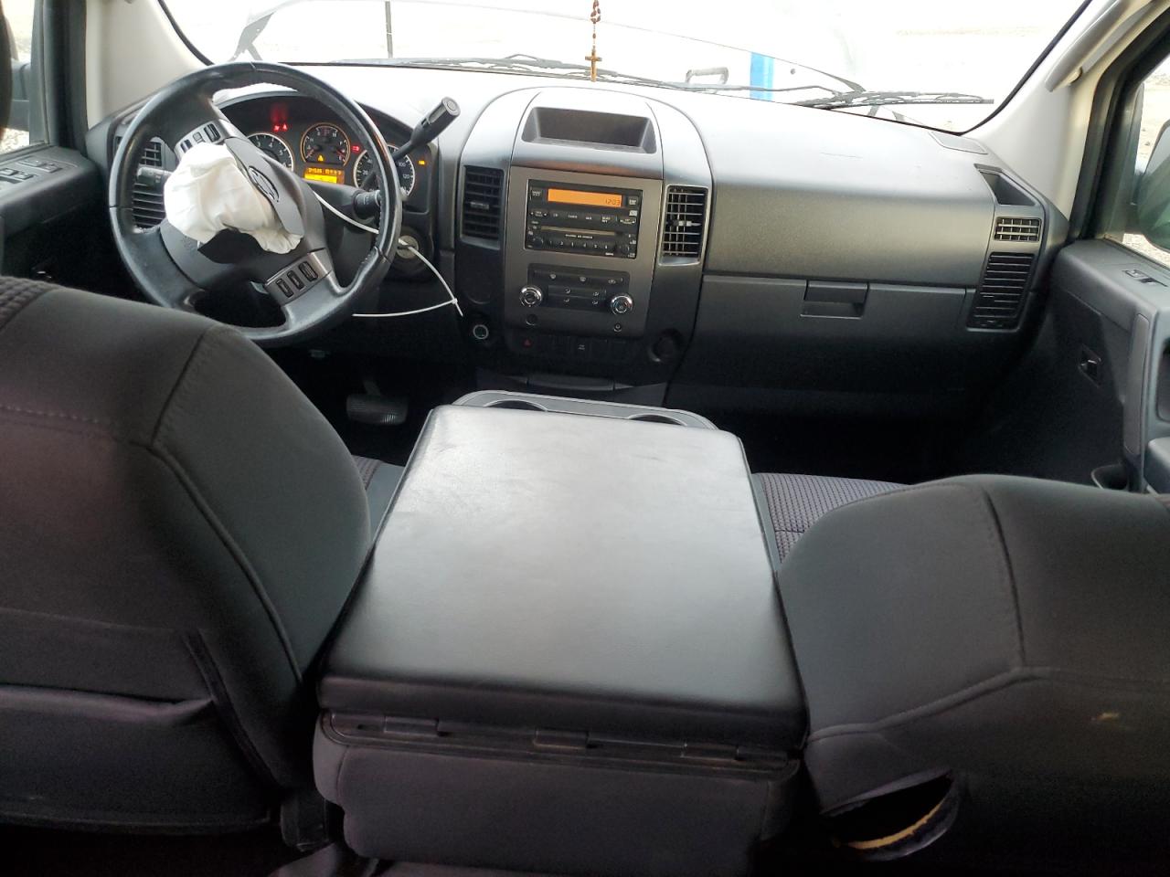2009 Nissan Titan - Image 8