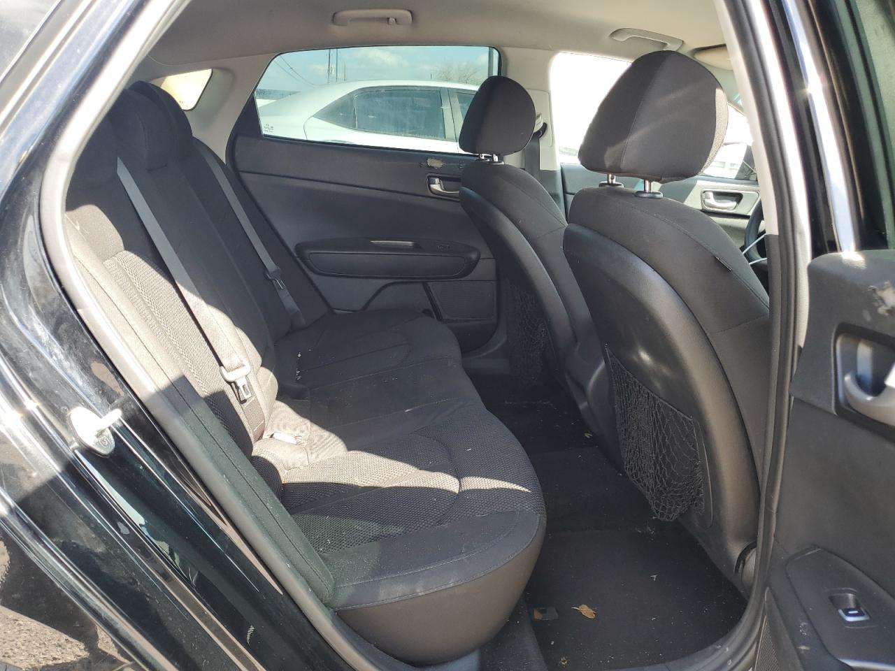 2019 Kia Optima - Image 10