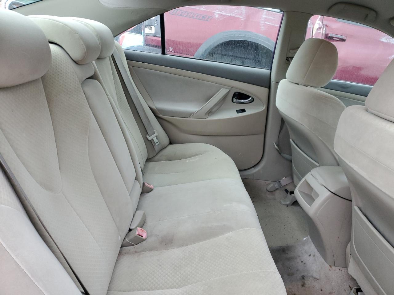 2009 Toyota Camry - Image 10