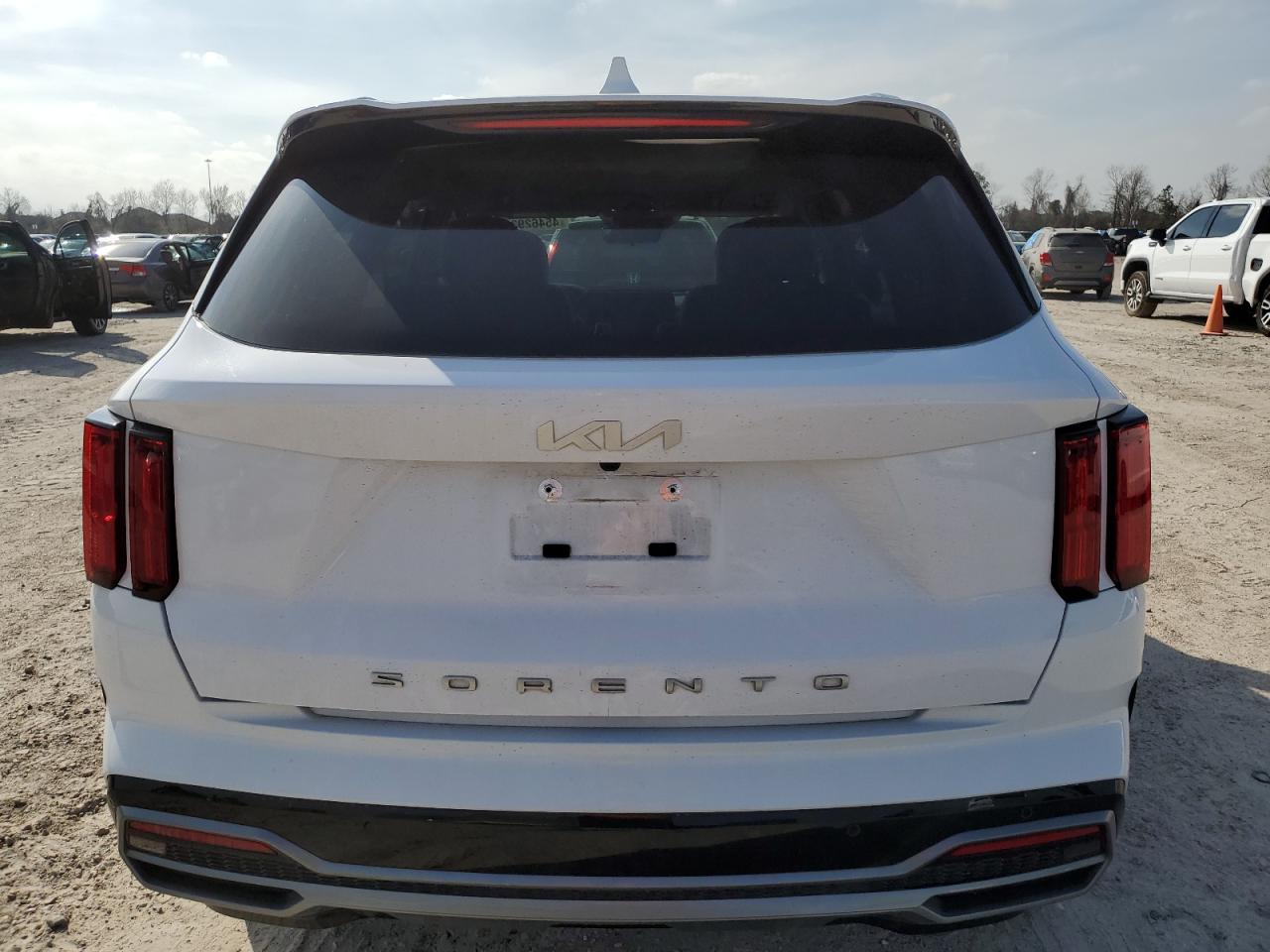 2022 Kia Sorento - Image 6