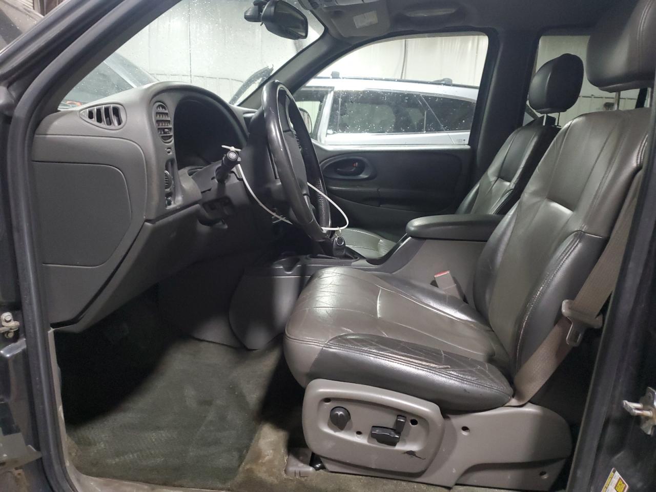 2004 Chevrolet TrailBlazer - Image 7