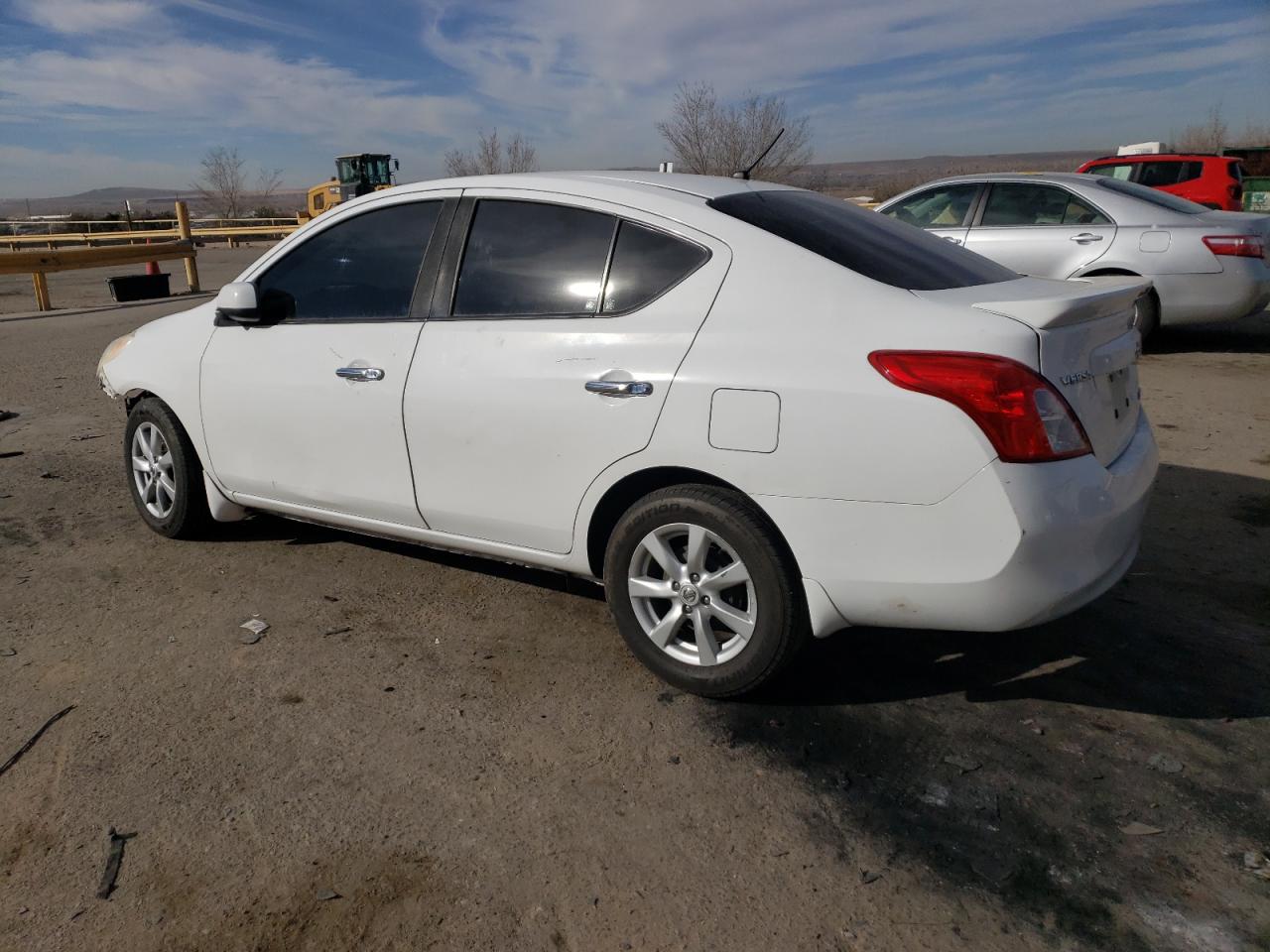 2014 Nissan Versa - Image 2