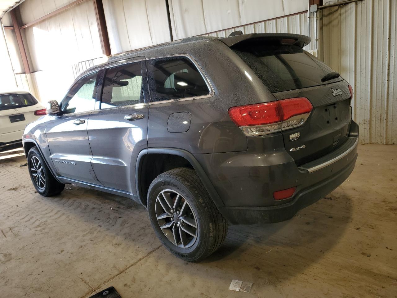 2019 Jeep Grand Cherokee - Image 2