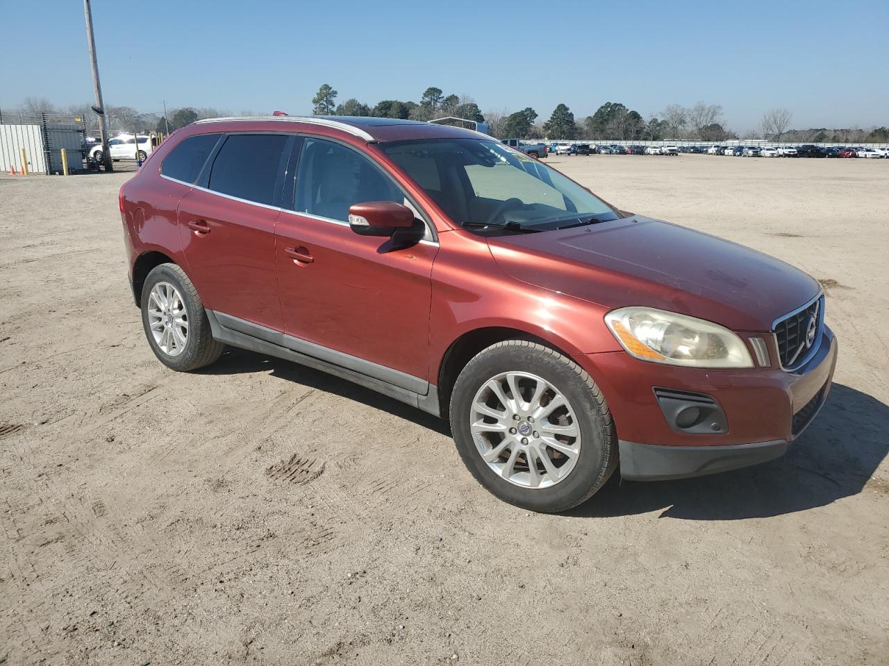 2010 Volvo XC60 - Image 4