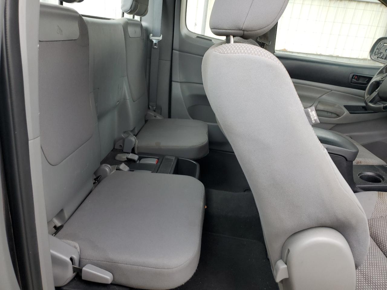 2015 Toyota Tacoma - Image 10