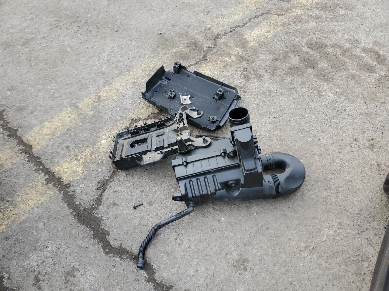 2014 Volkswagen Passat - Image 12