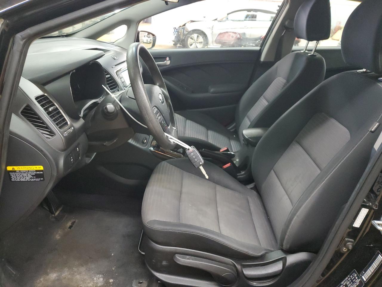 2017 Kia Forte - Image 7