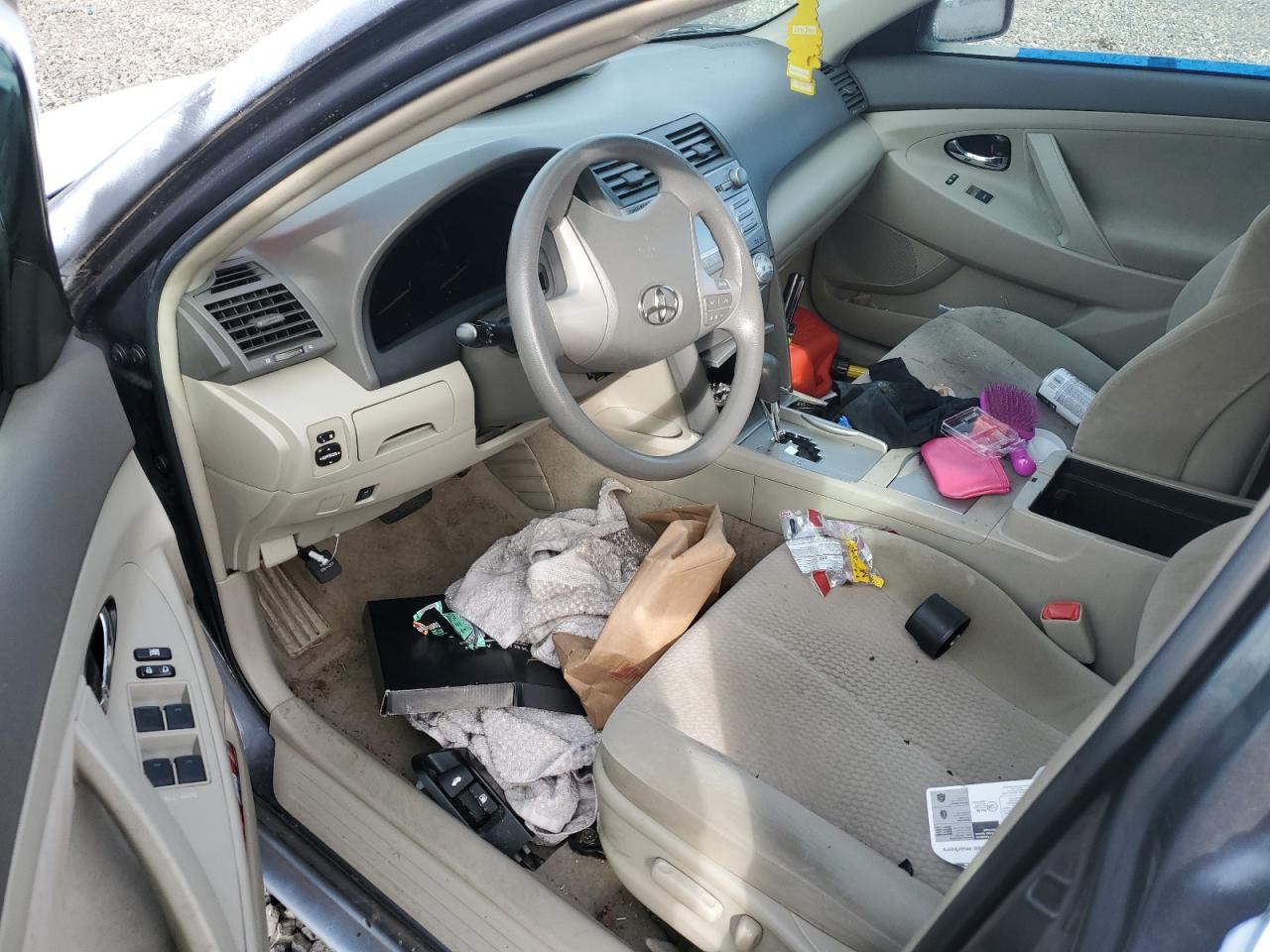 2011 Toyota Camry - Image 8
