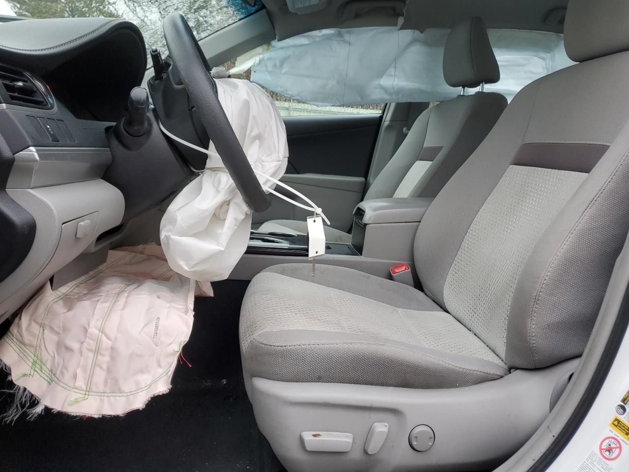 2014 Toyota Camry - Image 7