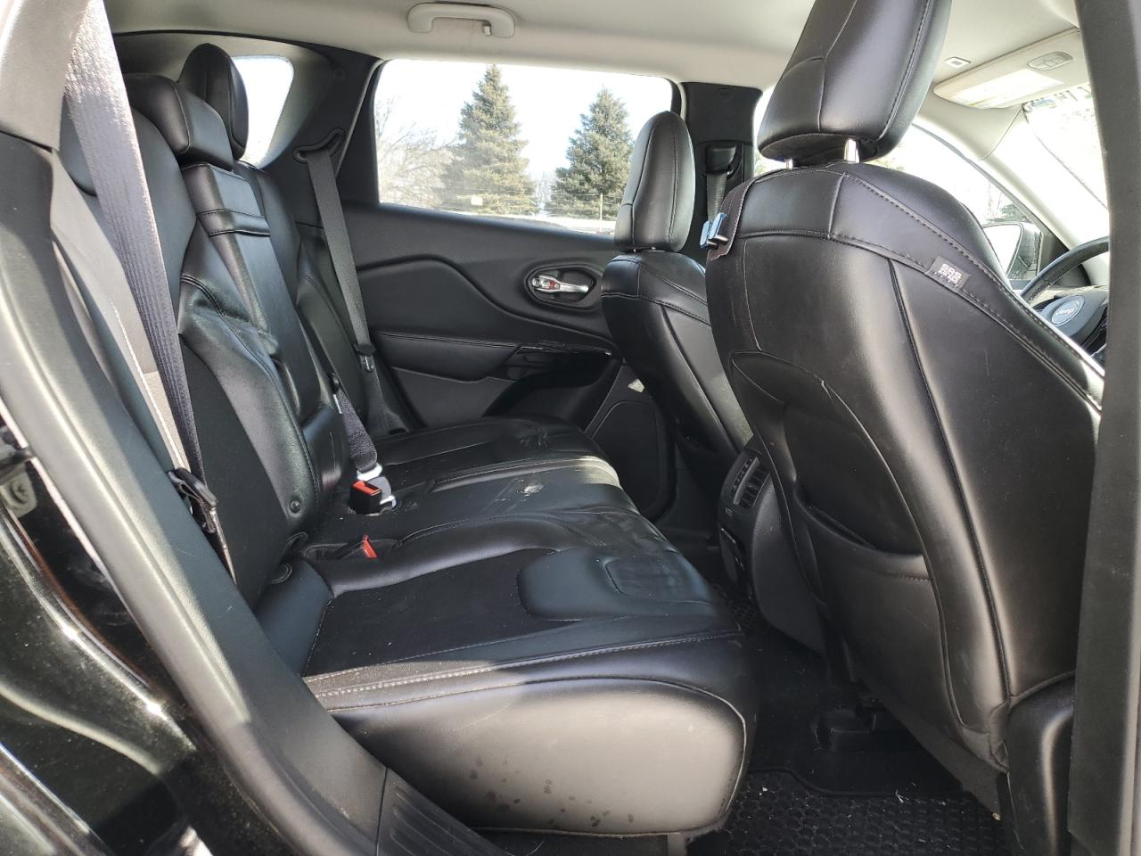 2019 Jeep Grand Cherokee - Image 11