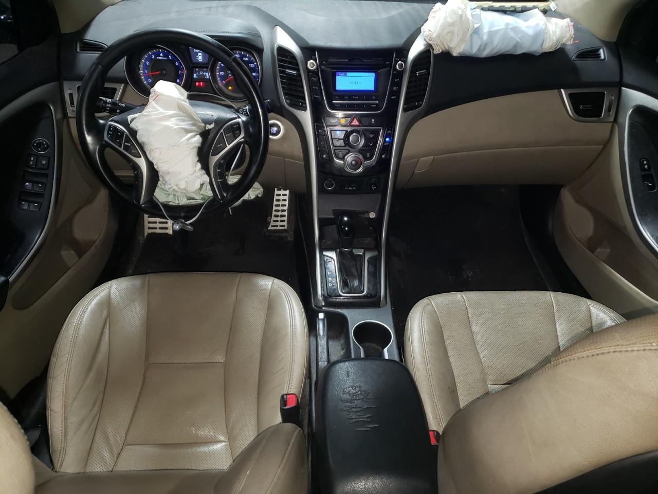 2014 Hyundai Elantra - Image 8