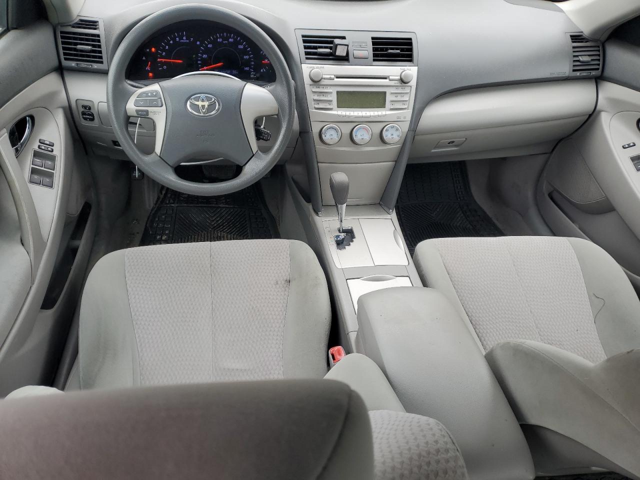 2011 Toyota Camry - Image 8