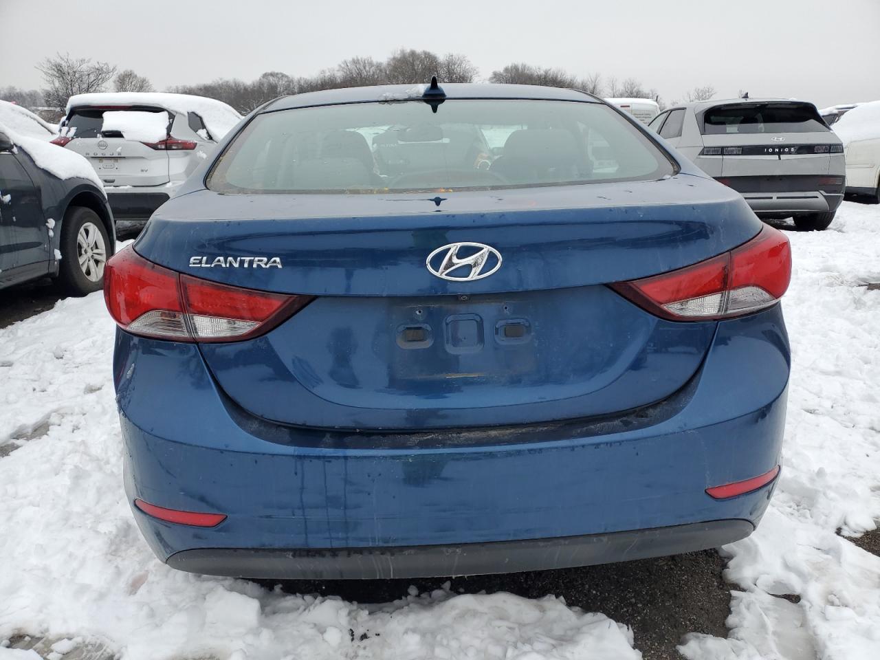 2016 Hyundai Elantra - Image 6
