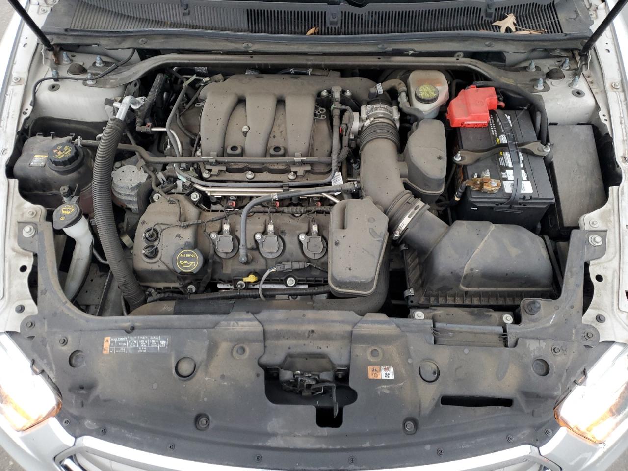 2016 Ford Taurus - Image 12
