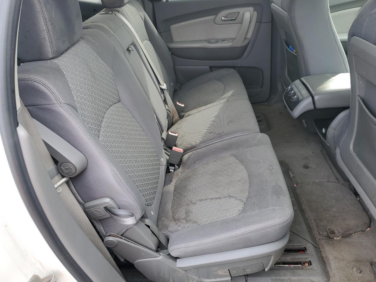 2011 Chevrolet Traverse - Image 11