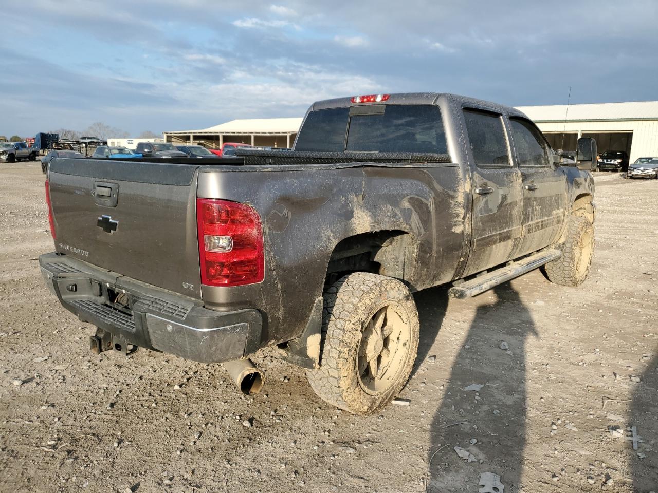 2014 Chevrolet Silverado - Image 3