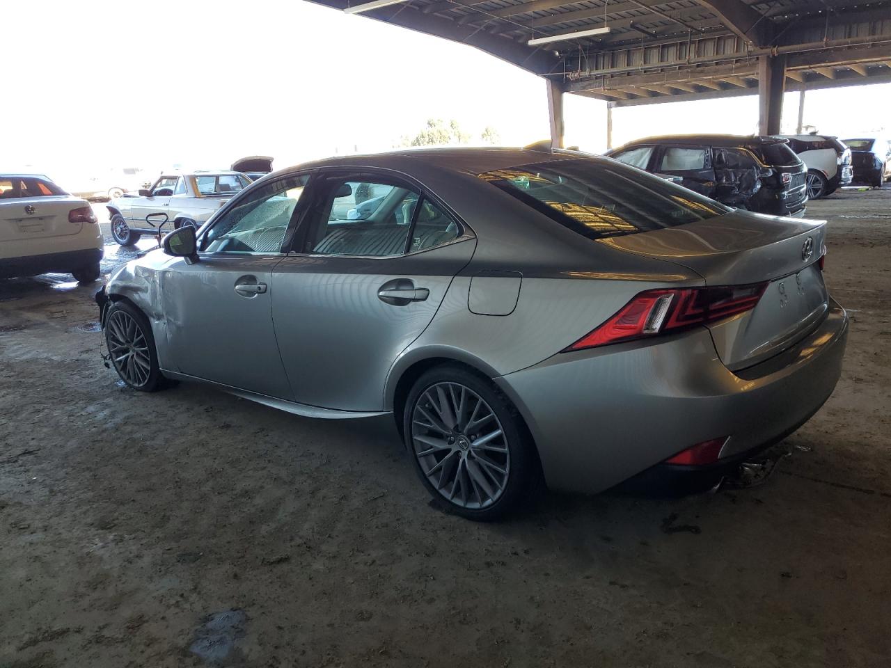 2015 Lexus IS - Image 2