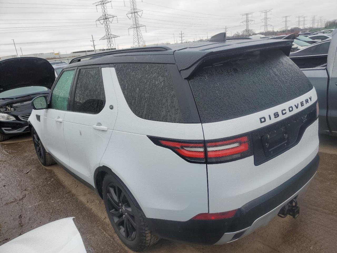 2018 Land Rover Discovery - Image 2