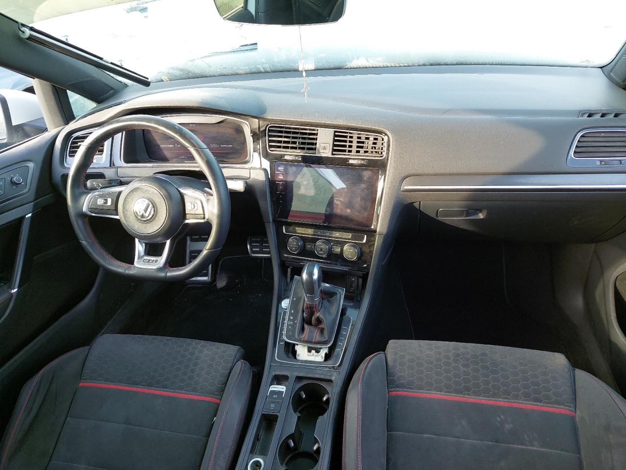 WVWFL2AU6JW077677 - 2018 Volkswagen Golf - #44659065