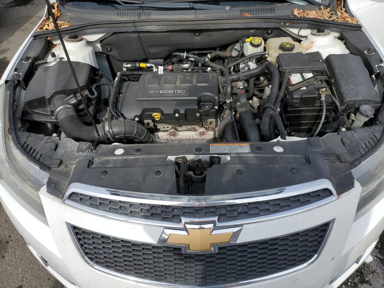 2014 Chevrolet Cruze - Image 11