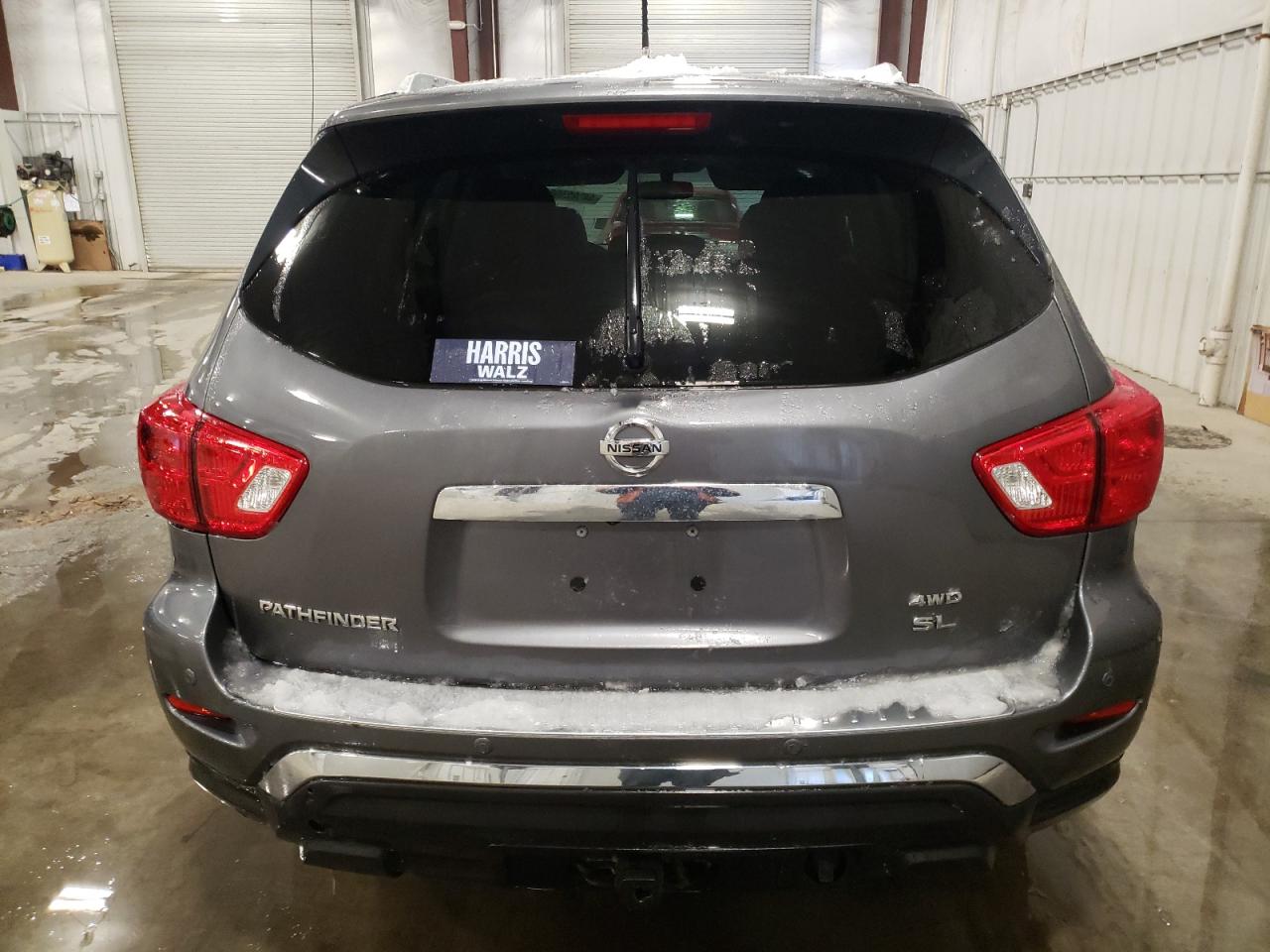 2017 Nissan Pathfinder - Image 6