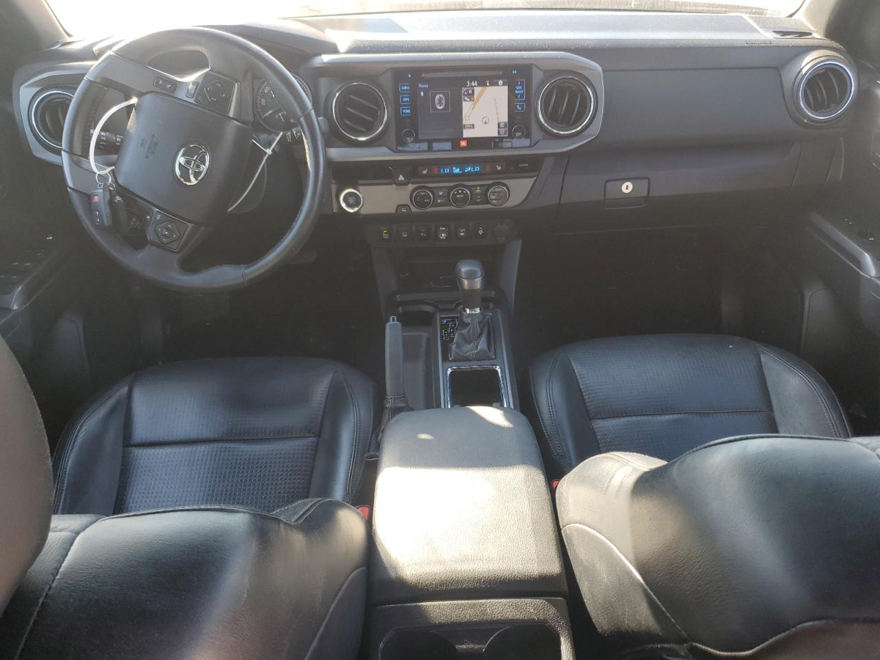 2018 Toyota Tacoma - Image 8