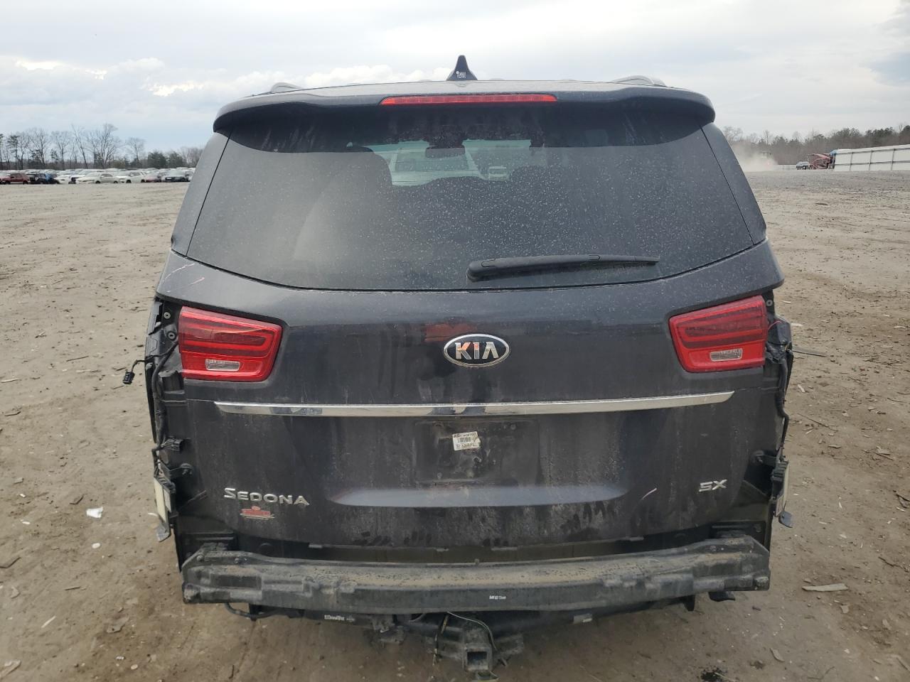 2020 Kia Sedona - Image 6