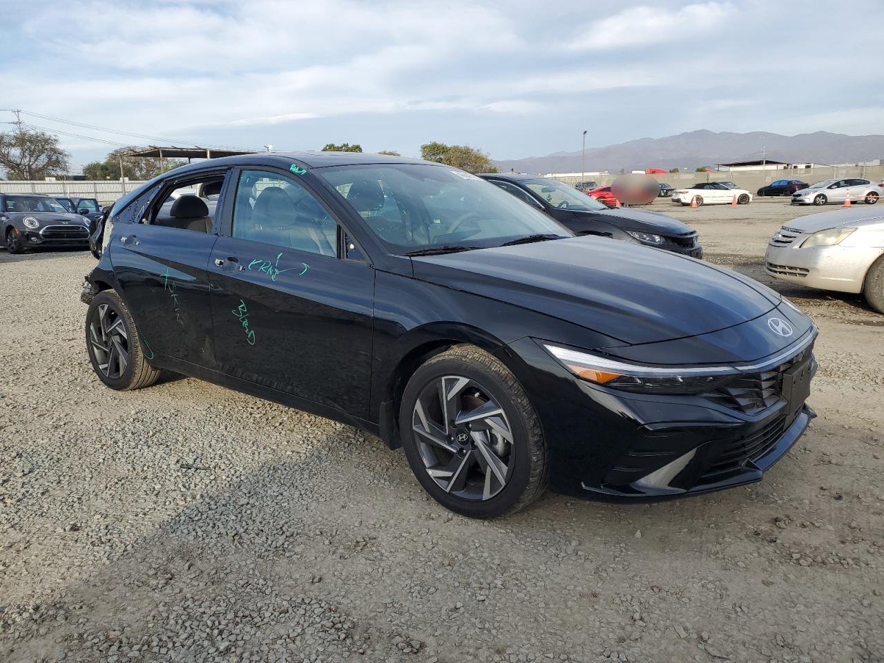2024 Hyundai Elantra - Image 4