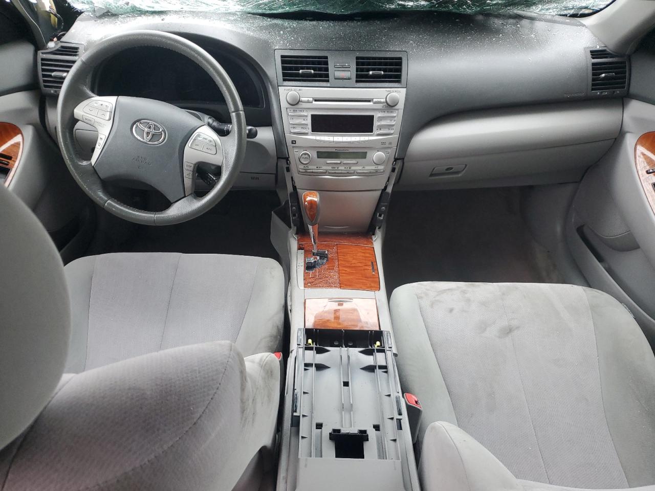 2011 Toyota Camry - Image 8