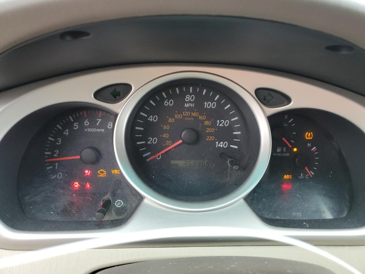 2004 Toyota Highlander - Image 9