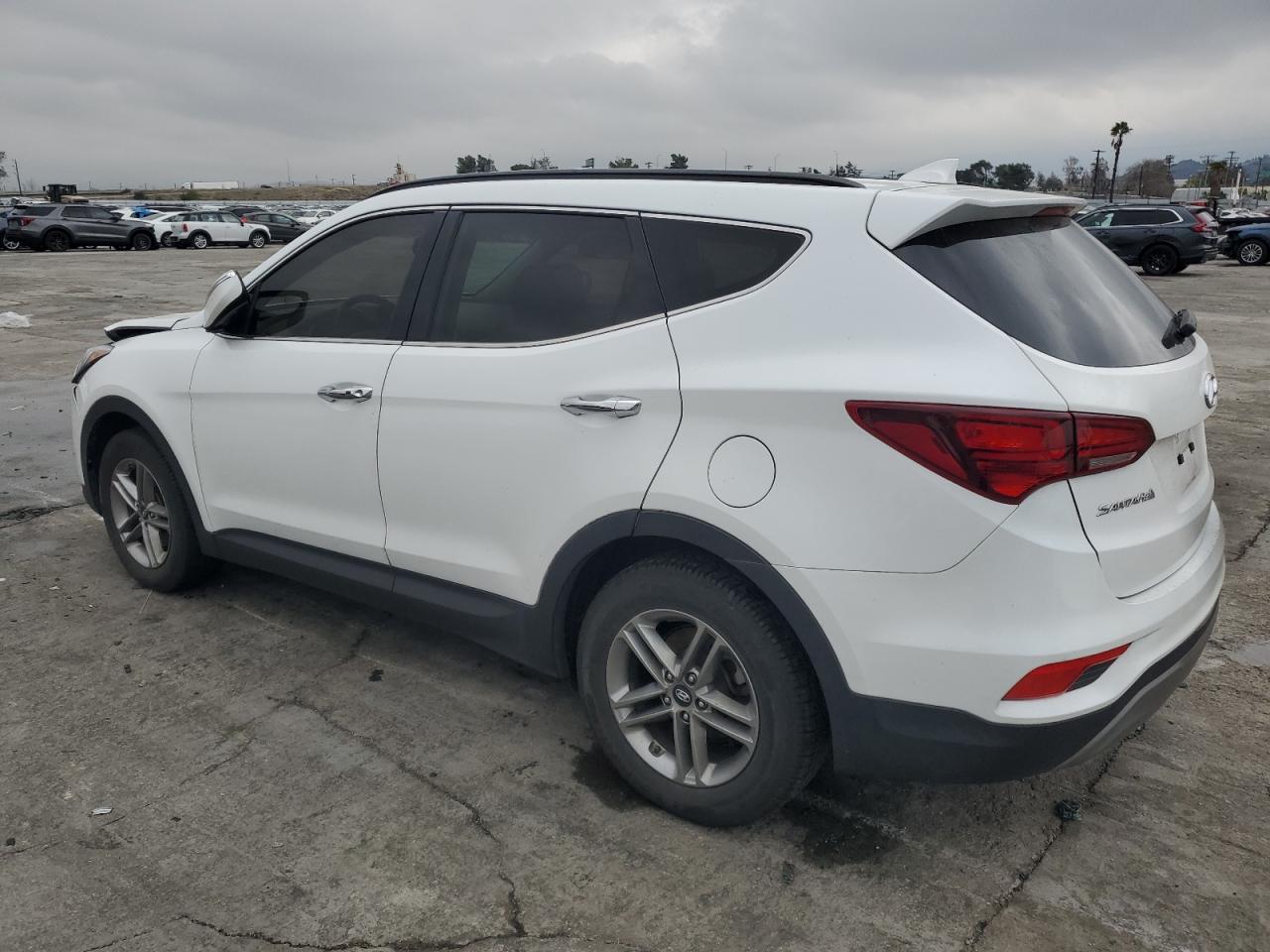 2018 Hyundai Santa Fe - Image 2