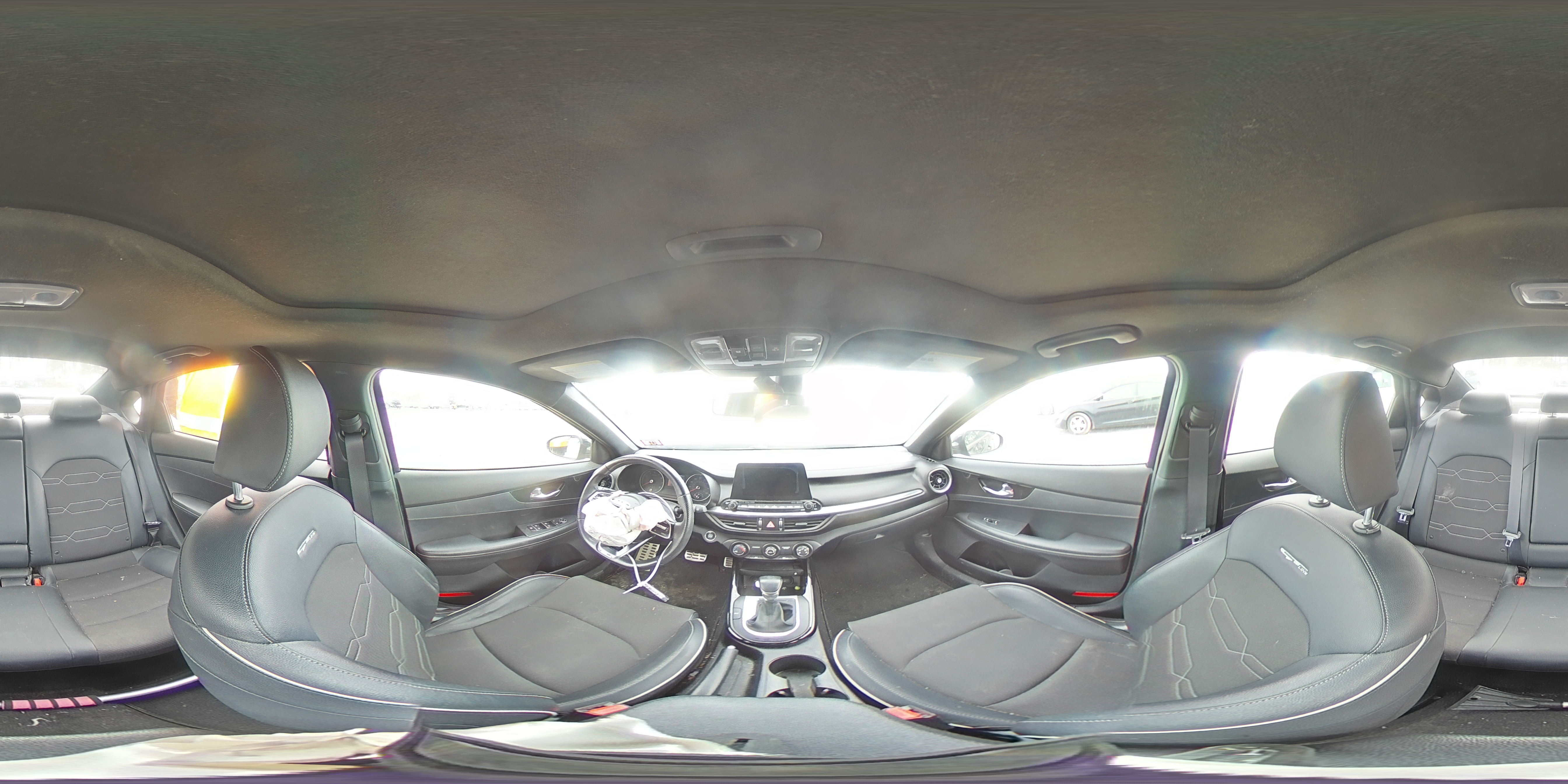 2020 Kia Forte - Image 12