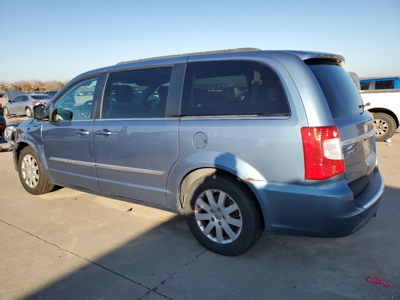2012 Chrysler Town & Country - Image 2
