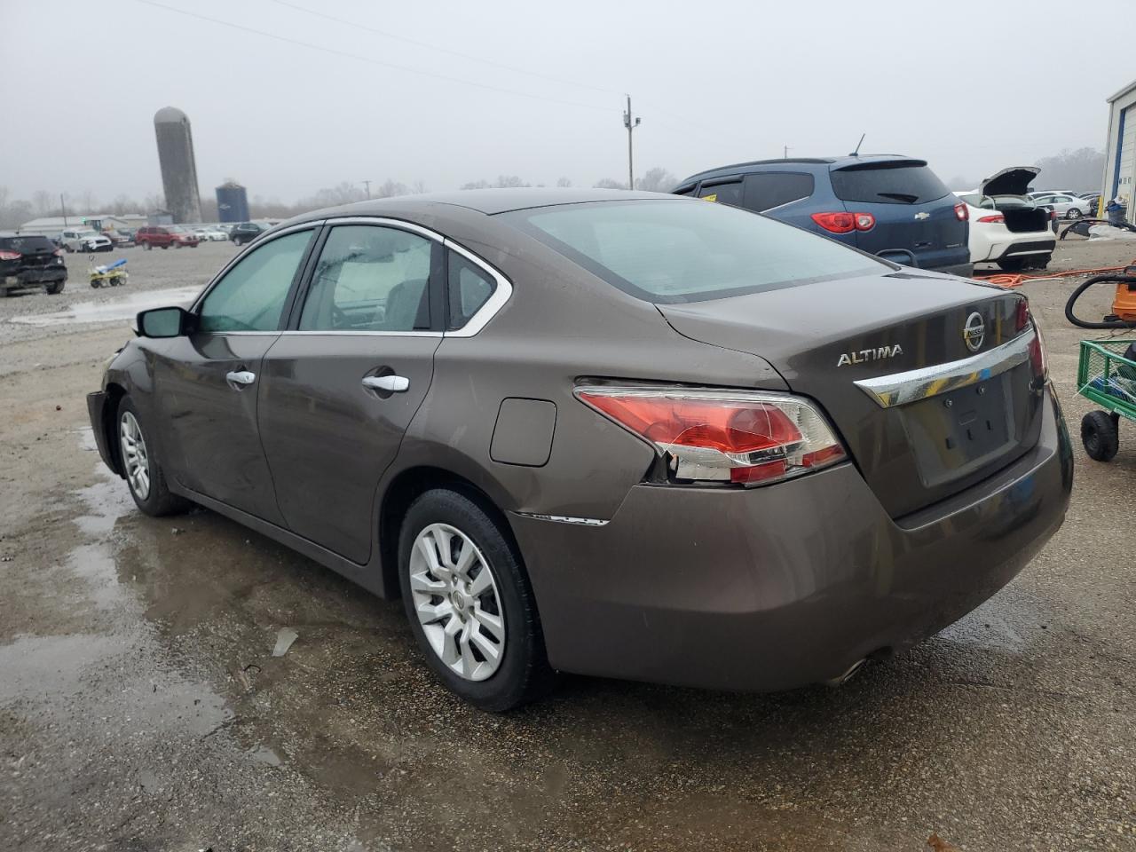 2015 Nissan Altima - Image 2