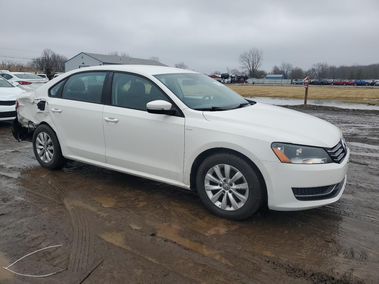 2015 Volkswagen Passat - Image 4