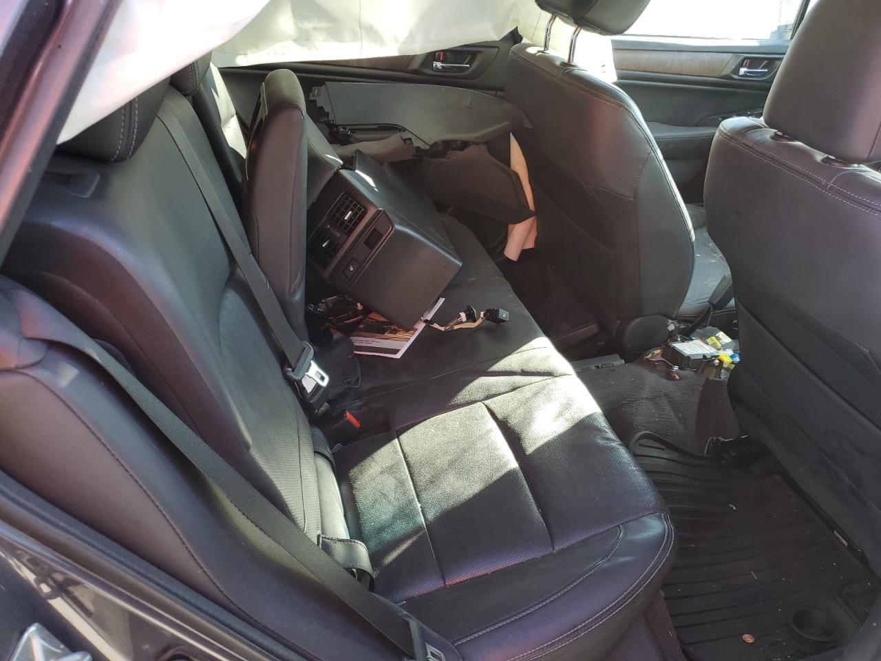 2016 Subaru Outback - Image 10