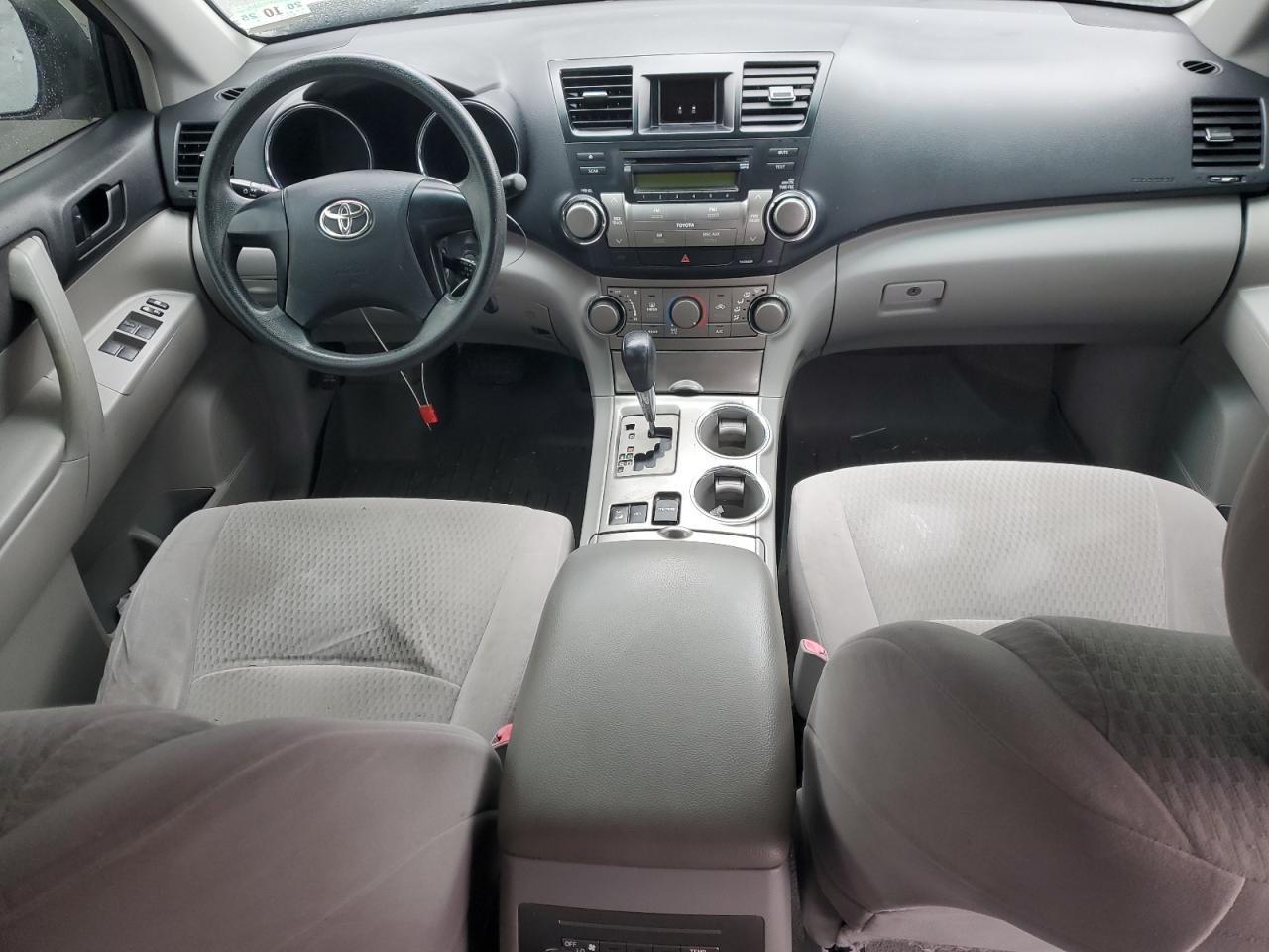 2010 Toyota Highlander - Image 8