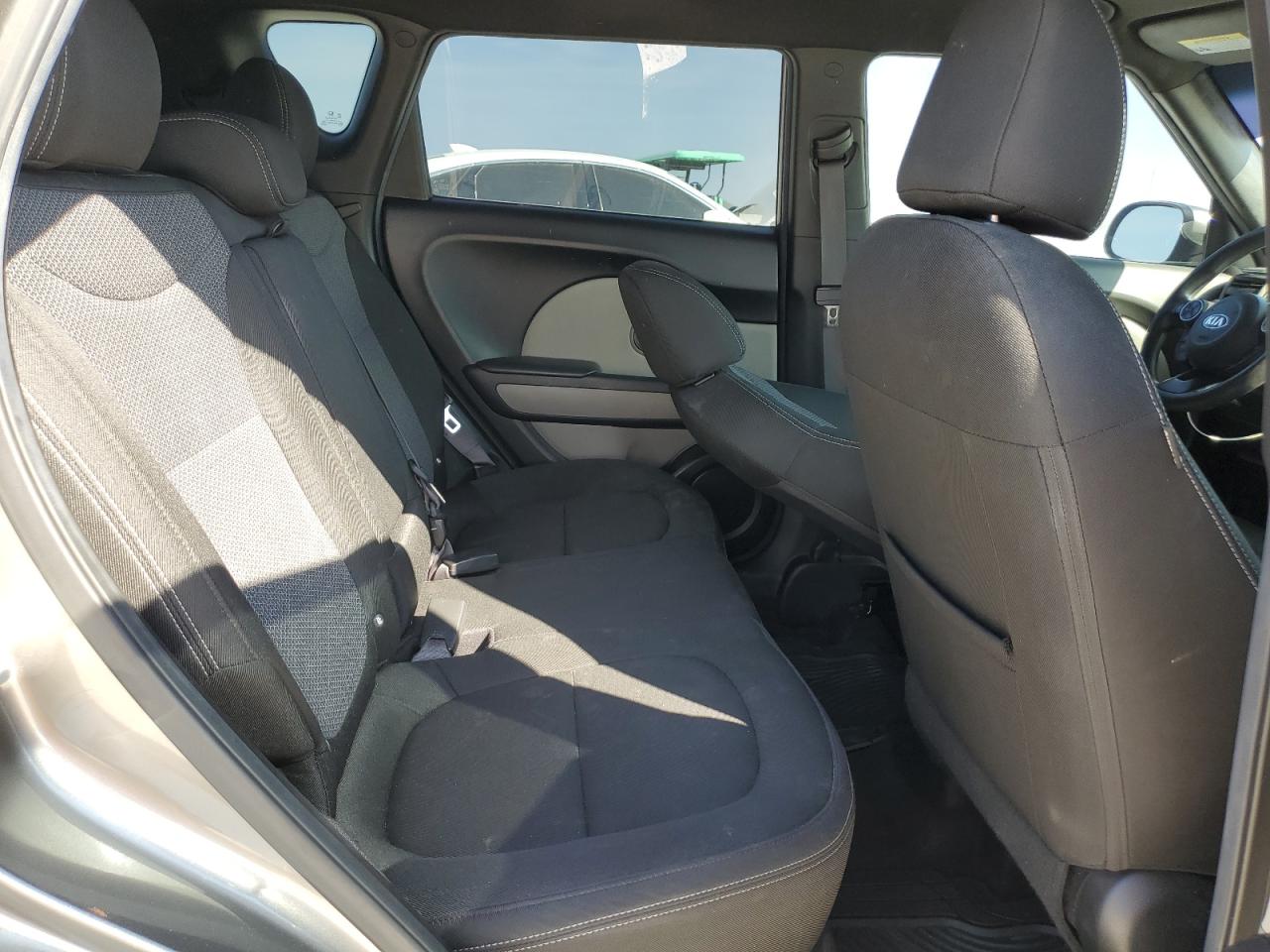 2017 Kia Soul - Image 12