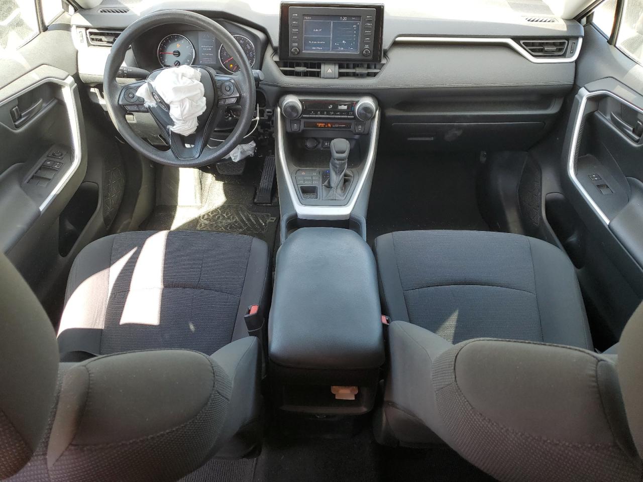 2019 Toyota RAV 4 - Image 8