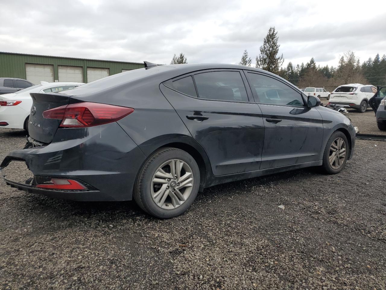 2019 Hyundai Elantra - Image 3