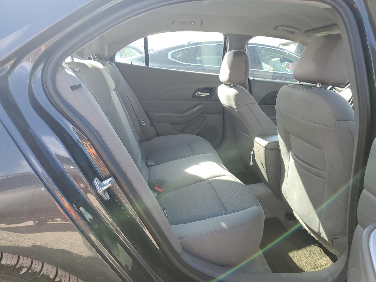 2016 Chevrolet Malibu - Image 10