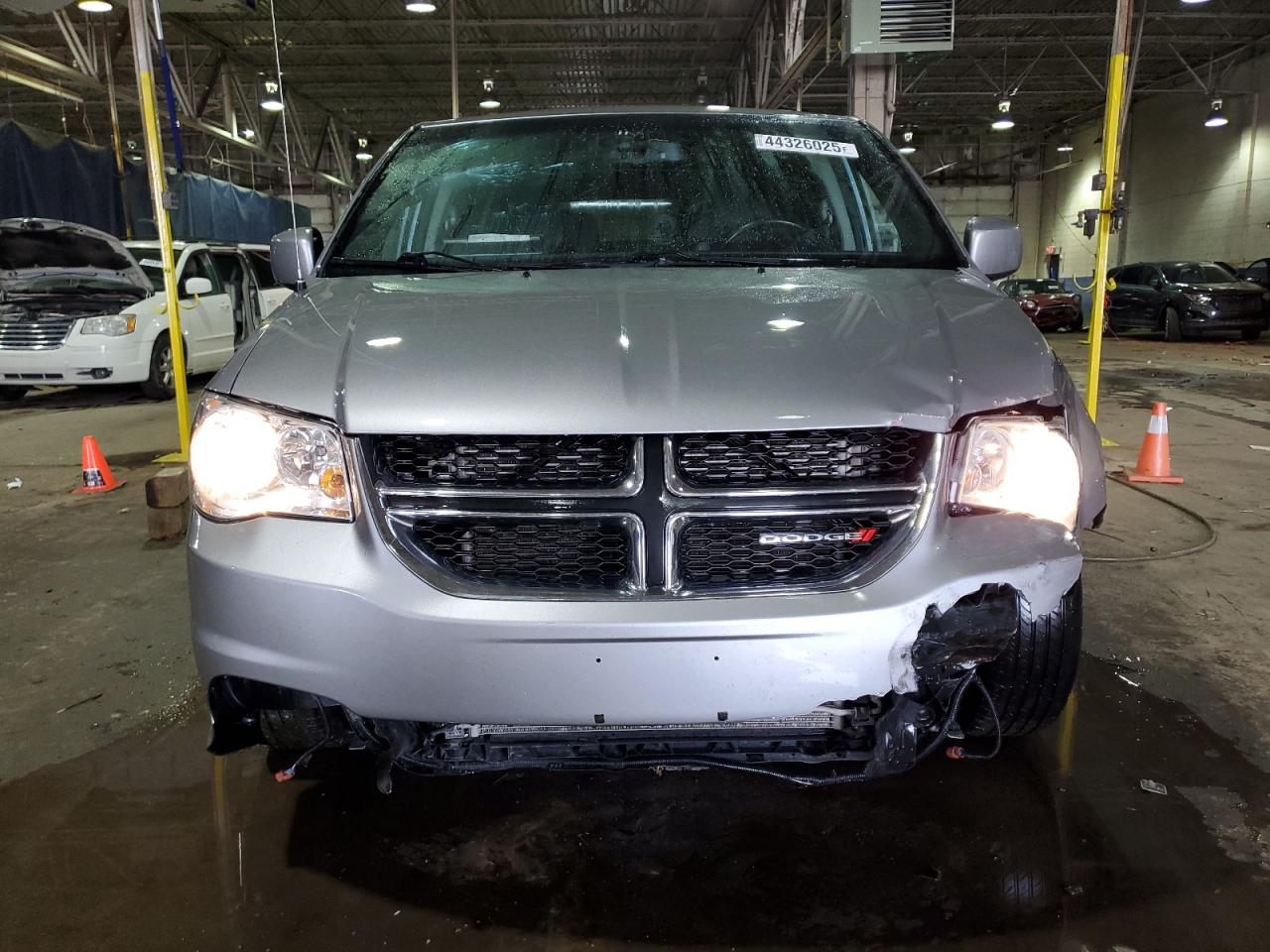 2017 Dodge Caravan - Image 5