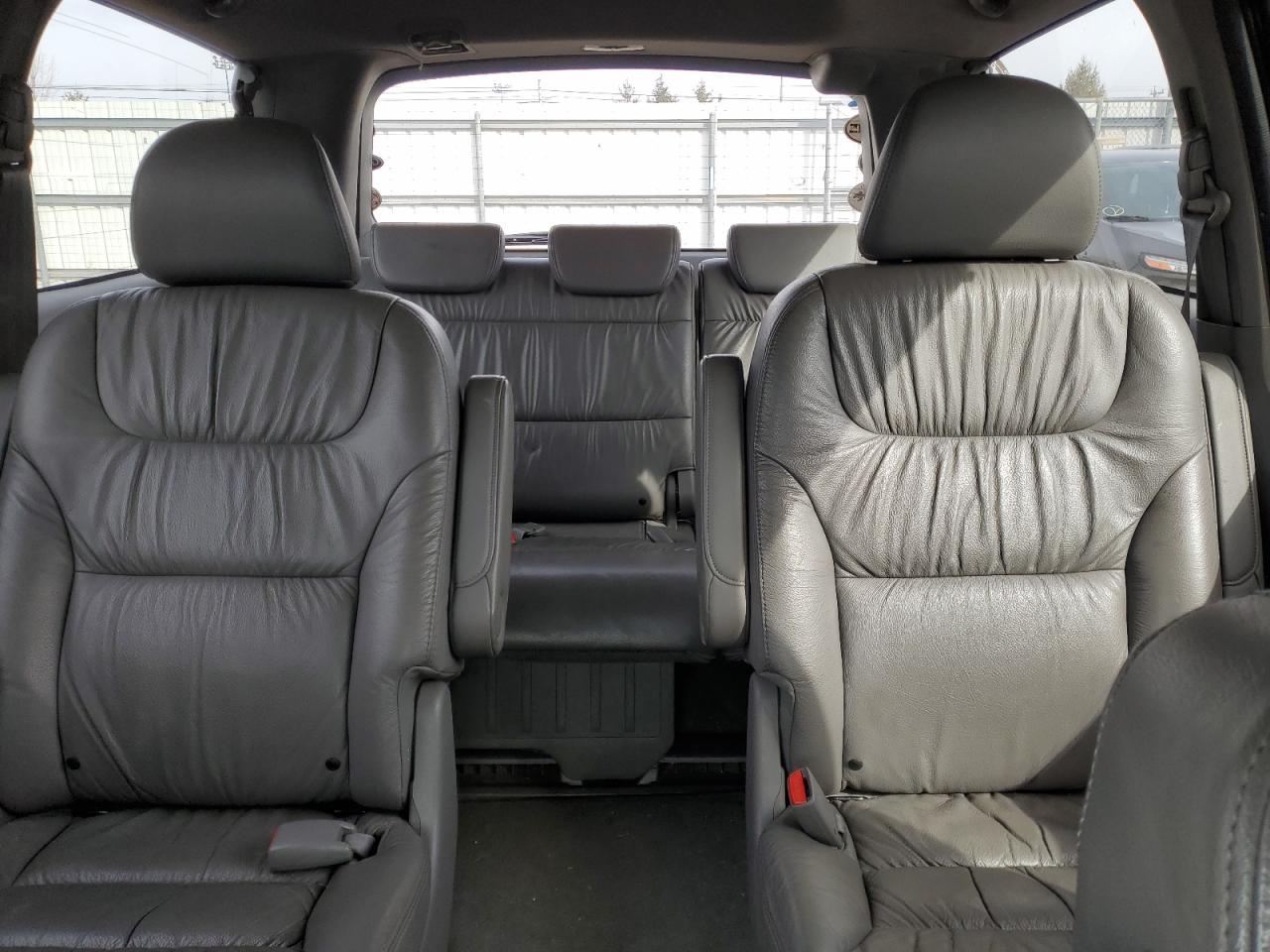 2010 Honda Odyssey - Image 10